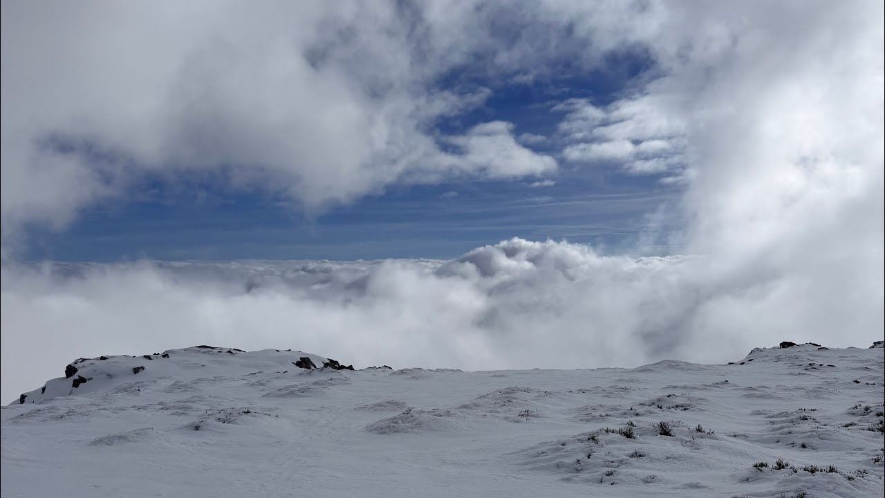 Snowy Adventure to Bola del Mundo ❄️🌨️ Fog, Cloud & Epic Views! 🏔️