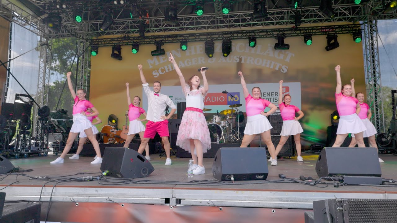Amelie Ricca live beim Donauinselfest 2024 – Amelie Ricca Medley & Tanzshow von Vactivity! 