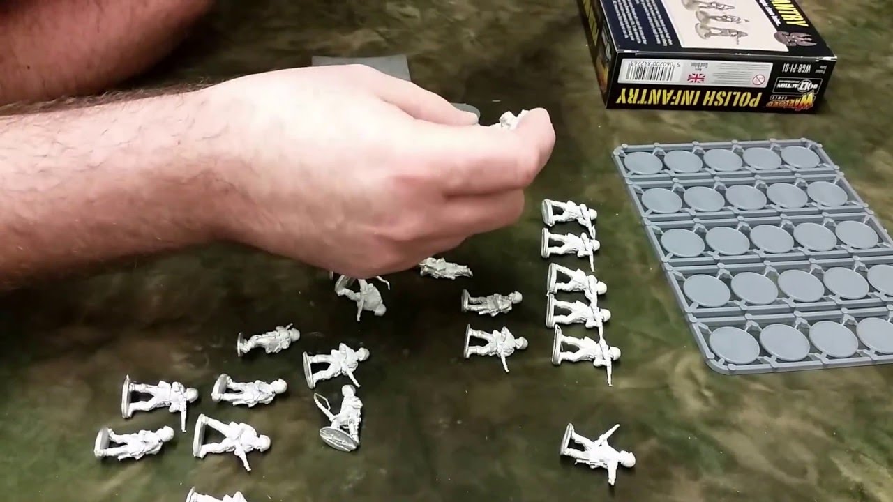 Unboxing Warlord Games Bolt Action Polish Infantry