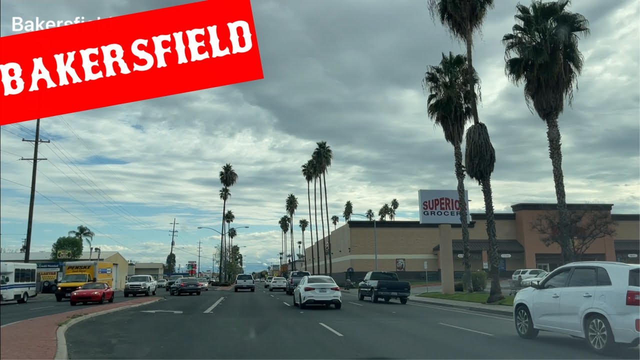 BAKERSFIELD CALIFORNIA, (Street Of Bakersfield)