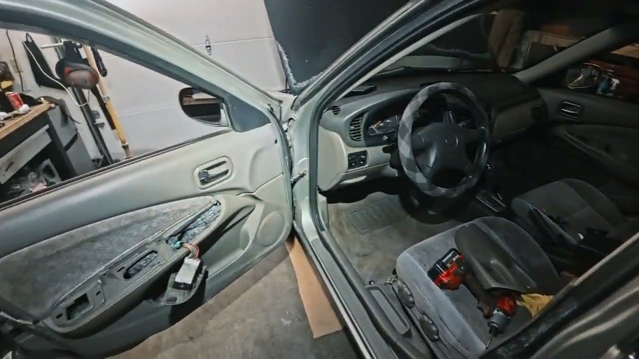2001 Nissan sentra 1.8 cambiando partes