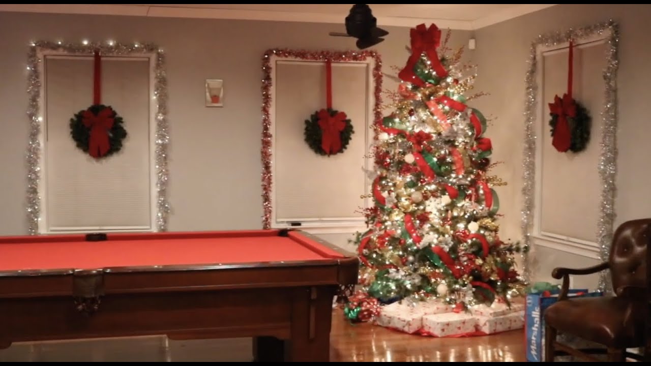 A Cozy Holiday House Tour