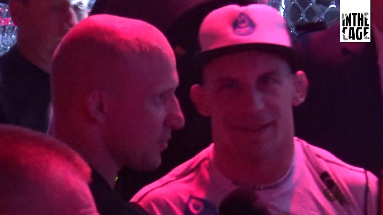 KSW 63: Uściski i wyrazy szacunku - piękne sceny po walce Janikowski vs. Pawlak [KULISY]