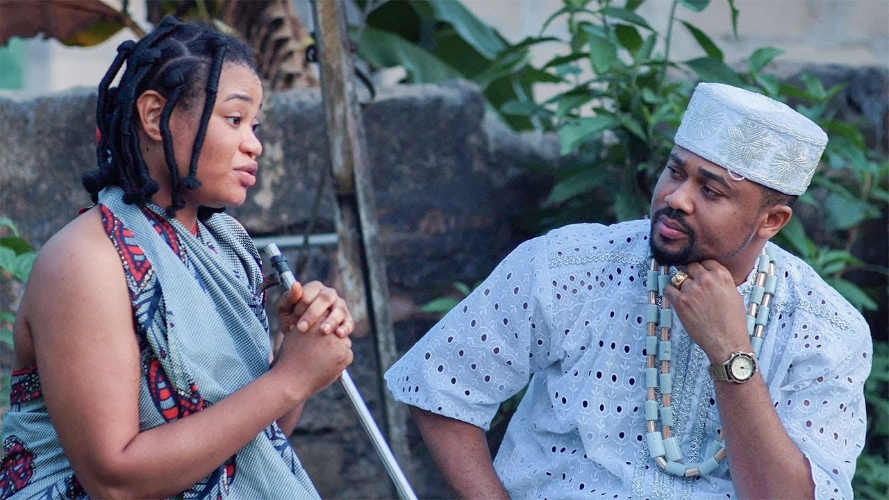 THE PRINCE WHO FEEL IN LOVE WITH THE BLIND VILLAGE GIRL WHAT IS BEEN MALTREATED BY THE STEP-MOM.