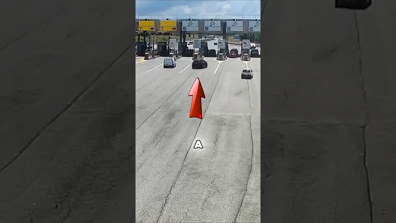 Авария на пункте взимания платы😬