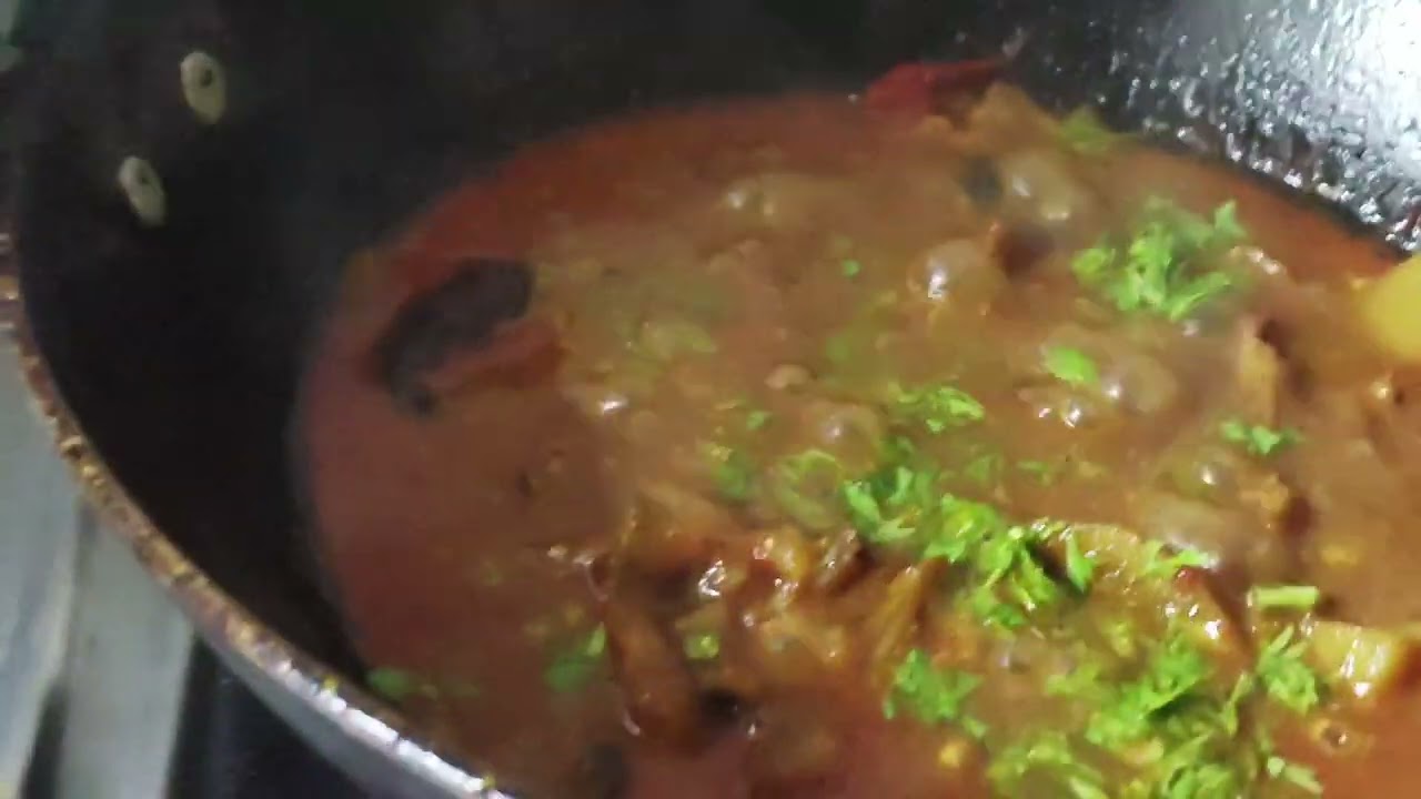 #आज खूप दिवसाने केले सुक्के बोबिंलचे कालवण आणि Kriyansh la majhya omlate😋🥰🙂