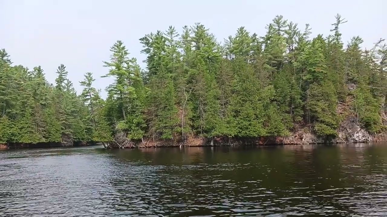 Voguer sur la Baie du Manitou   "Tripping on the Manitou"