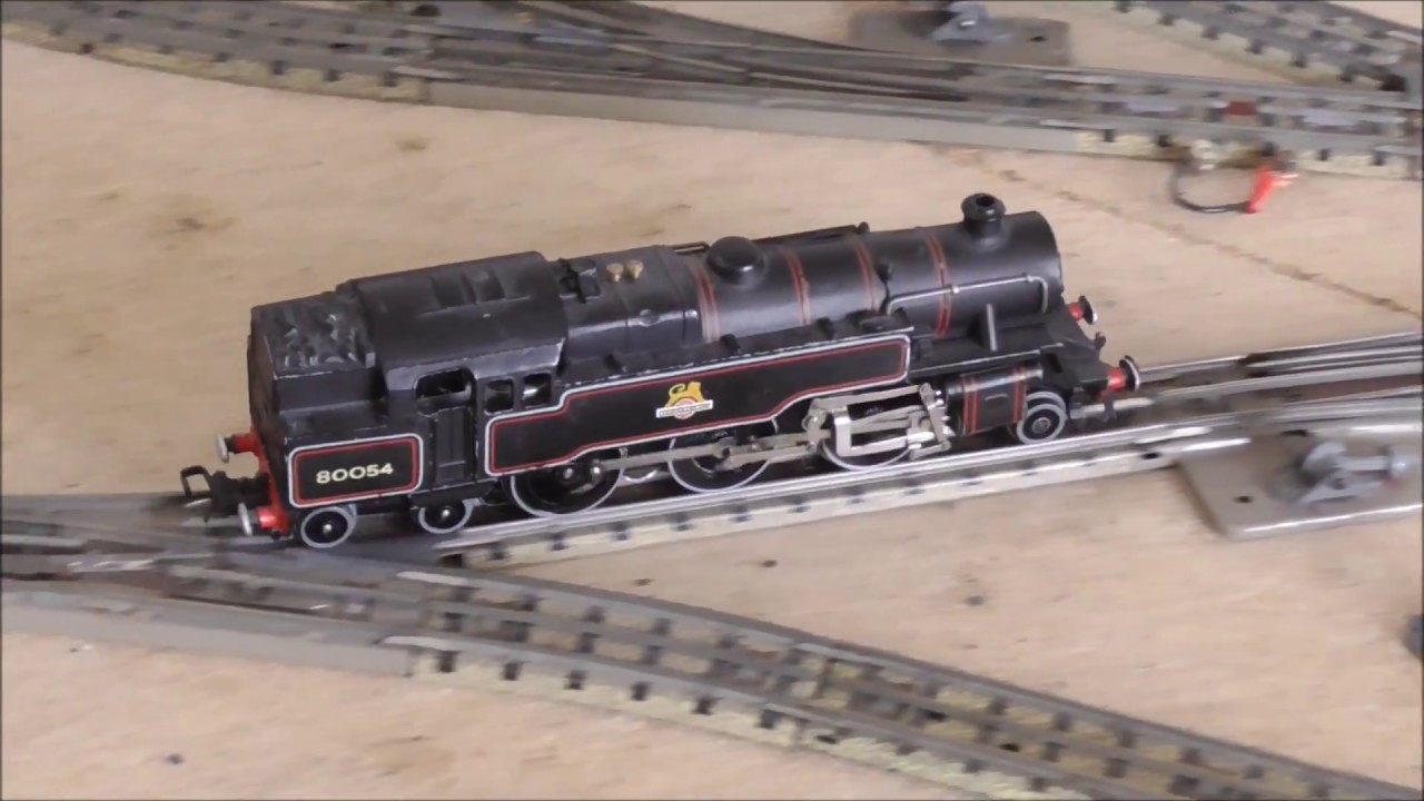 HORNBY DUBLO 2 6 4 and 0 6 2 tanks plus a CASTLE.   Lindum 14