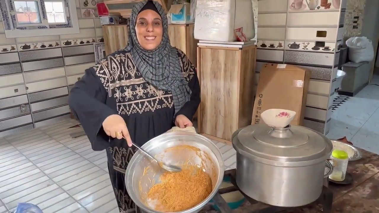 انا كده عداني العيب بناتى فرحونى وفى غيابى سترونى  و جوزى دخلى علينا بفرحة فكرنى مش قدها وطلعت ستها