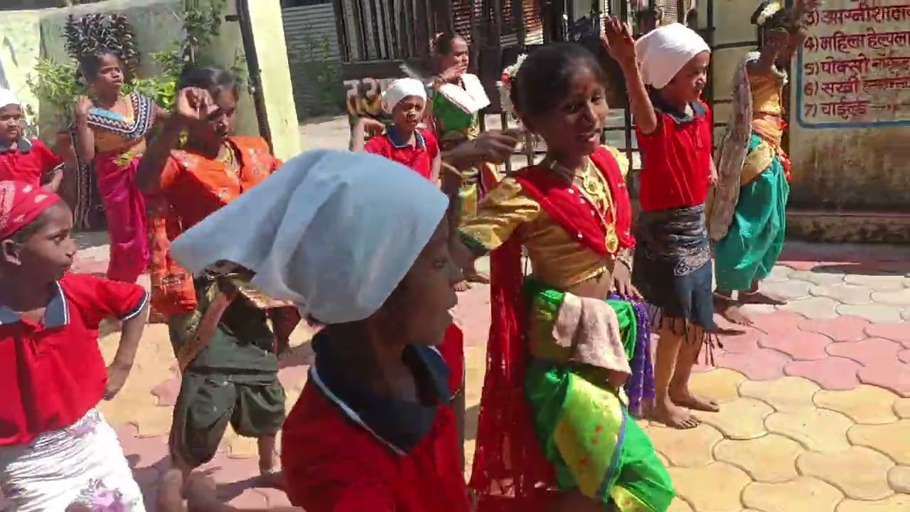 कविता सादरीकरण- नाखवा दादा जिल्हा परिषद प्राथमिक शाळा विडुळ नवी आबादी