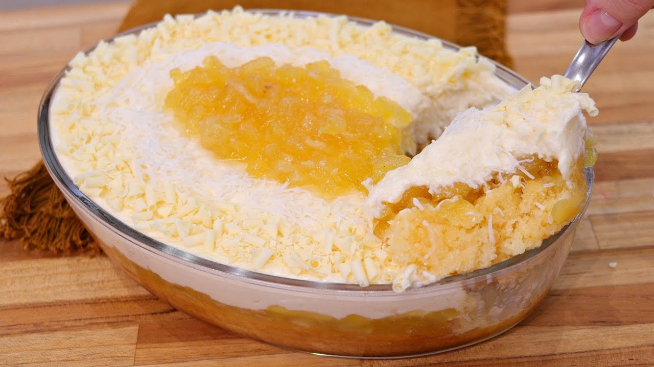 BOLO GELADO DE ABACAXI COM COCO CREMOSO E MOLHADINHO NA TRAVESSA | SOBREMESA DIA DAS M&Atilde;ES