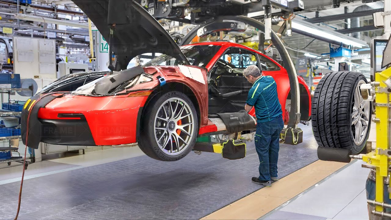 How They Build the Porsche 911 GT3 by Hands in Germany