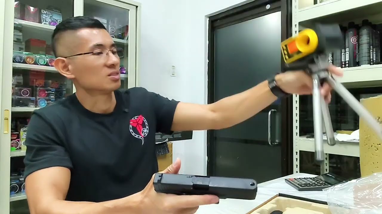 Testing a WE Glock 17 Gen 5 Airsoft Gas Blowback Toy Gun