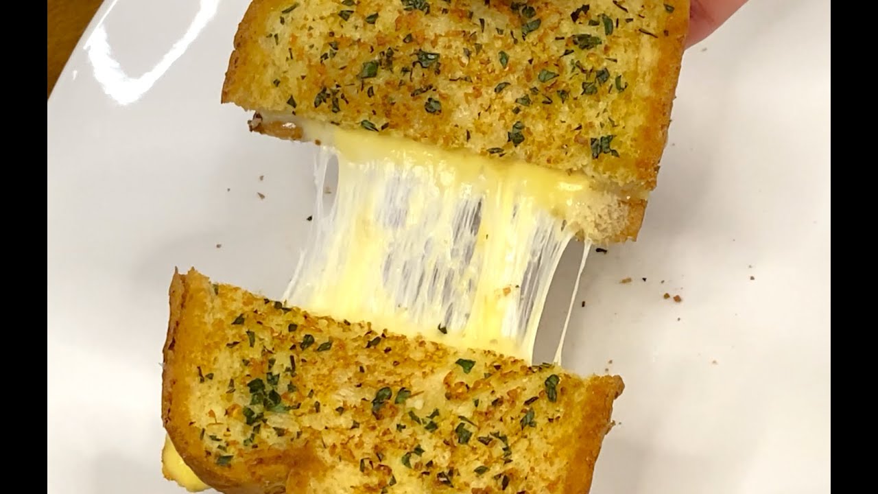 How To Make A Perfect Cheese Garlic Sandwich