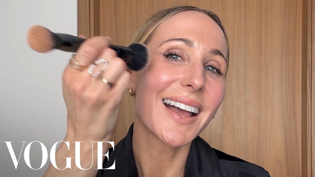 Golden Globes Host Nikki Glaser’s Pre-Show Beauty Routine | Beauty Secrets | Vogue