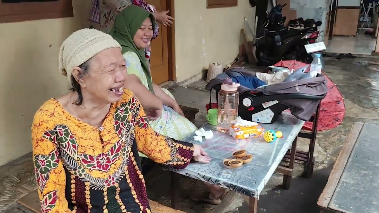 MINGGU LIBUR KERJA, MOMONG ANAK BAYI