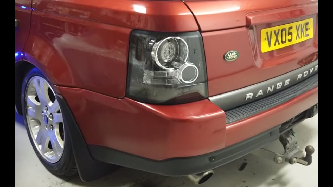 Our project Range Rover Sport L320 gets a set of 2010 LED smoked rear lights !
