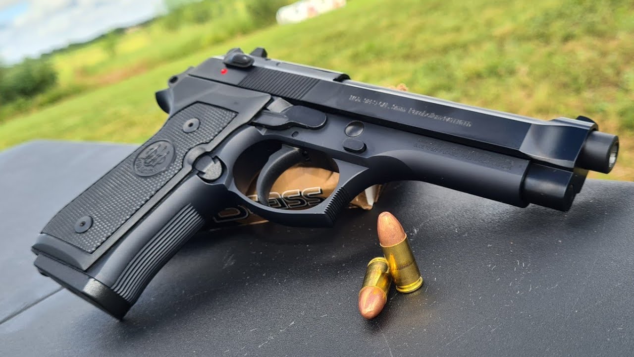 Review disparando la Beretta 92 fs de duro de matar 4 la película 🤯🤯