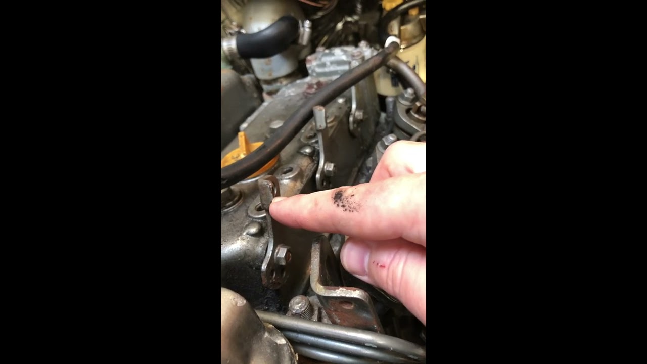 Bleeding fuel line on a Yanmar 3GM30F marine diesel