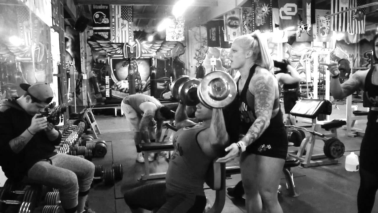 FLEXING AND TWERKING METROFLEX LONG BEACH- TWANA BARNETT FERGUSON