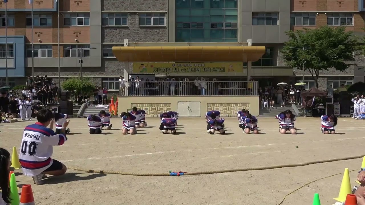 세마고 체육대회 응원전 레전드 / 한 페이지가 될 수 있게 / 하키복 반티 / 데이식스 / 응원상 / 체육대회 / 06 / 치어리딩