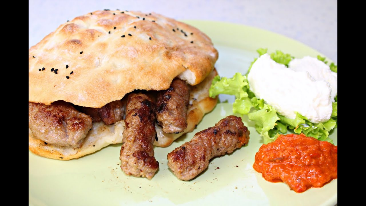 Bosanski ćevapi u domaćim lepinjama sa kajmakom (WRITTEN RECIPE IN ENGLISH - INFOBOX!)