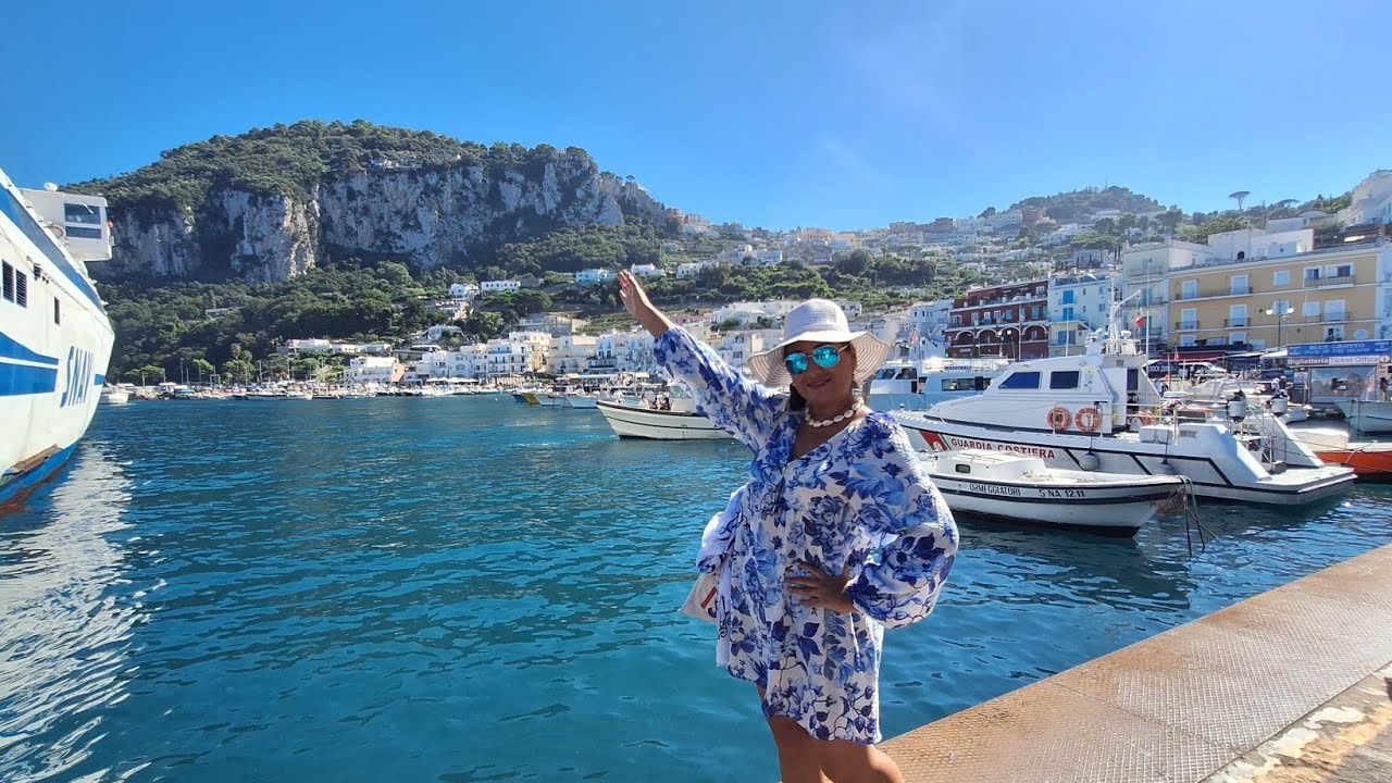 Cuánto cuesta ir a la isla Capri desde Nápoles en ferri