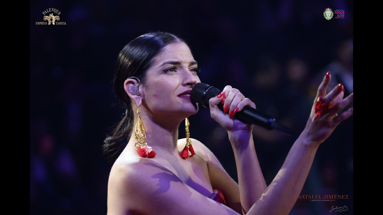 COSTUMBRES-NATALIA JIMENEZ EN EL PALENQUE DE LEÓN,GTO 2020