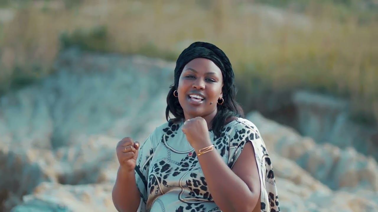 Amakuru y' Umurwa - Amy Fille [ Official Video 4K ]