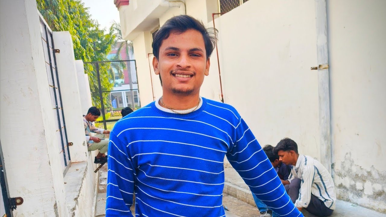 #Aaj humne kitchen mein khisaya bahut sare photo Sunday ko koi jaanta nahin hota