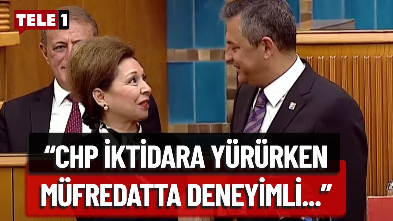 Özgür Özel 42 yıllık eğitimci Sevinç Atabay'a CHP rozetini taktı