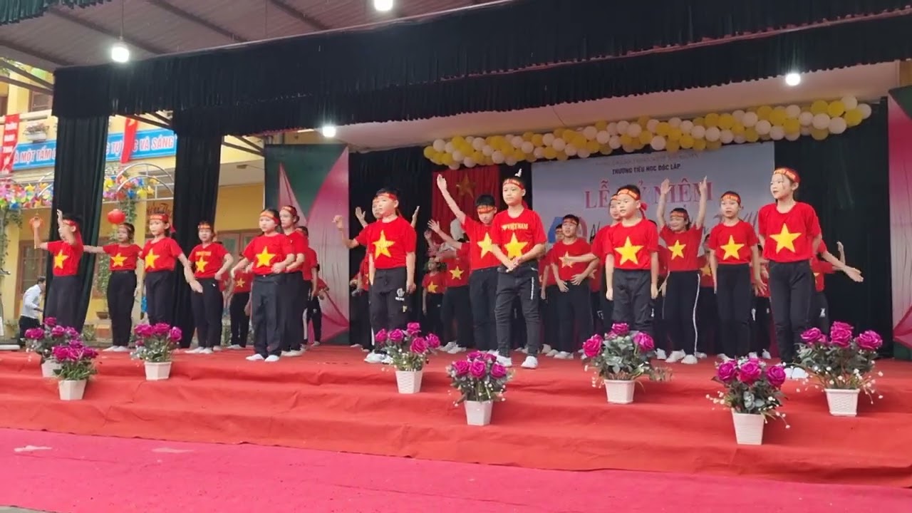 Những Trái Tim Việt Nam - Lớp 5D Trường Tiểu Học Độc Lập