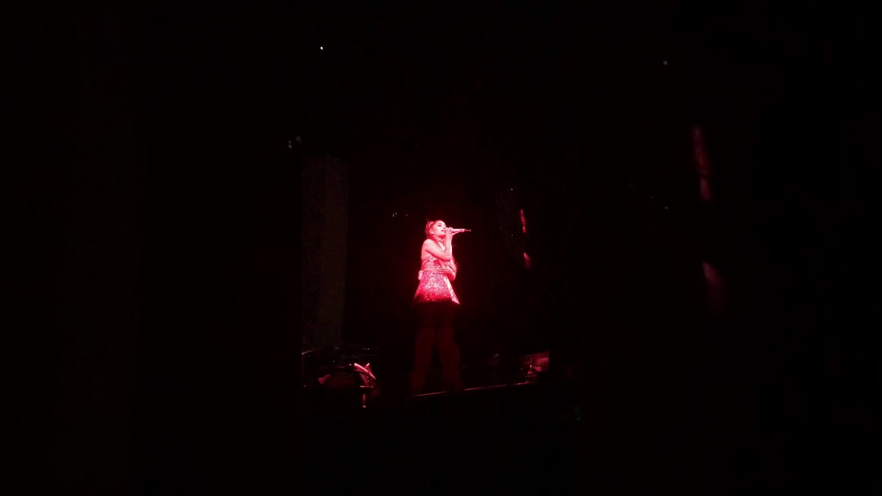 Ariana Grande “No Tears Left To Cry” Dublin September 25th