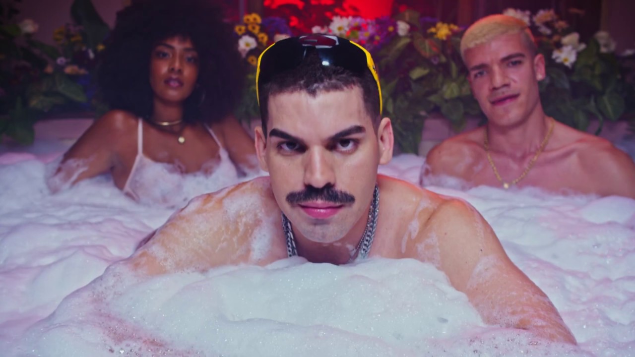 Mateus Carrilho - Priv&ecirc; (Videoclipe Oficial)