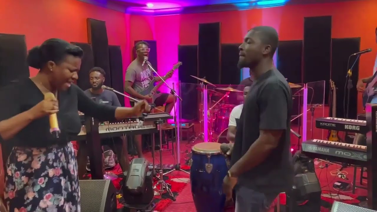 @TheBandFRA   get Afrobeat groove  #band #afrobeat #liveband  #eazyplay