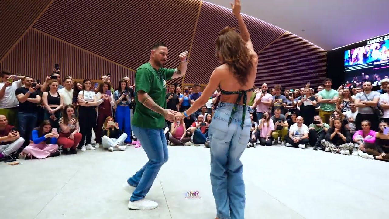 Daniel & Desiree bachata demo @BtoBBachataDanceFestival 4-6 April 2025