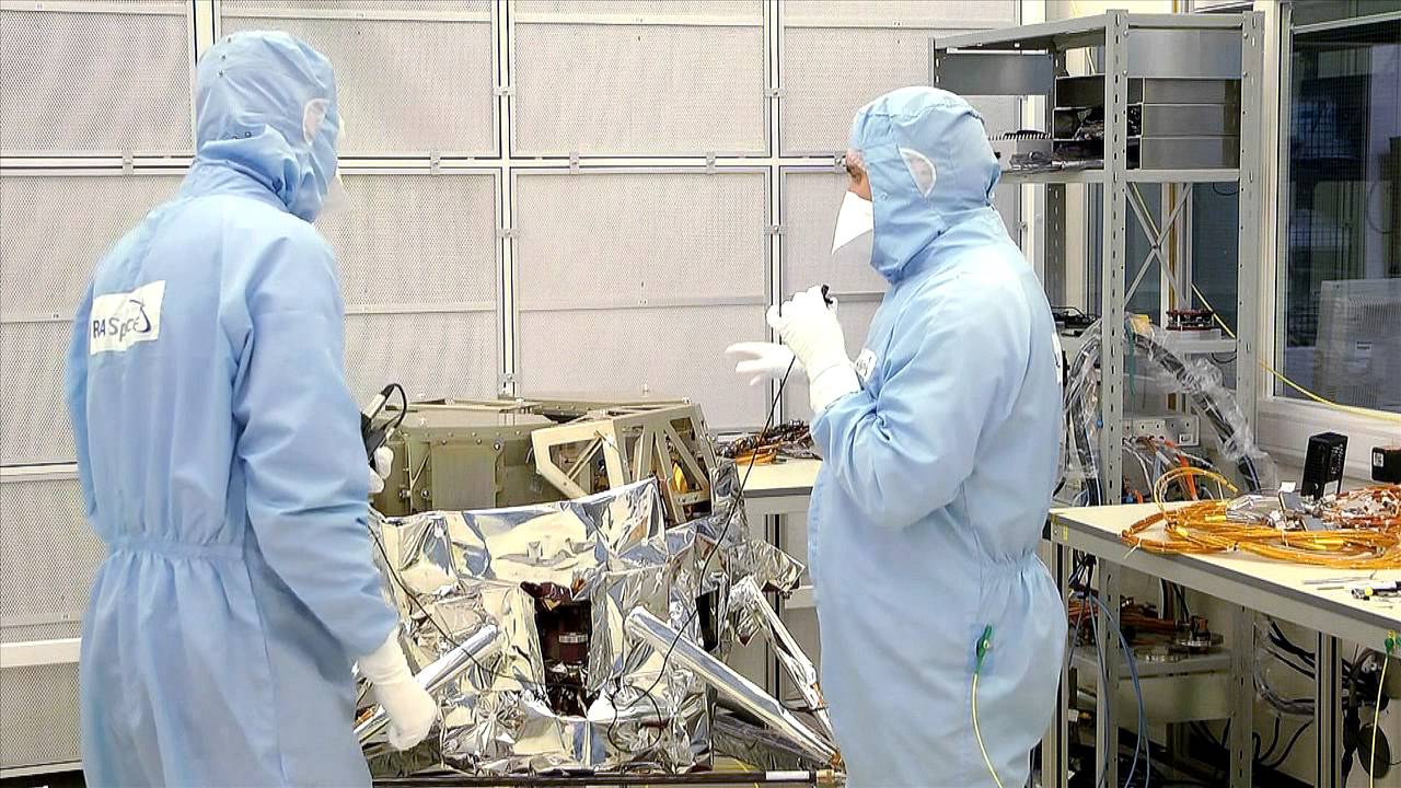 Прибор среднего инфракрасного диапазона (MIRI) на космическом телескопе имени Джеймса Уэбба.