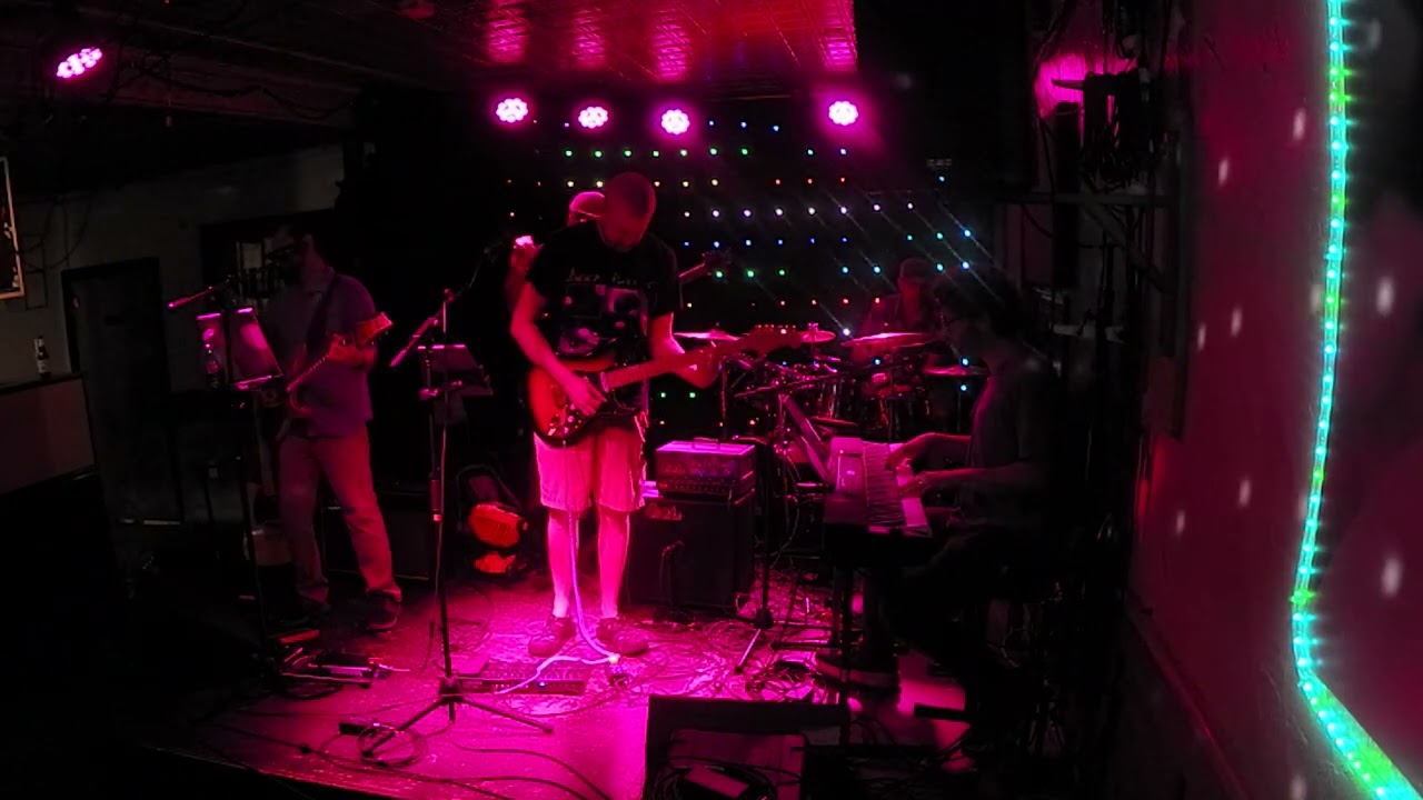 Hemu - In Key - Live at the Monkey House 26