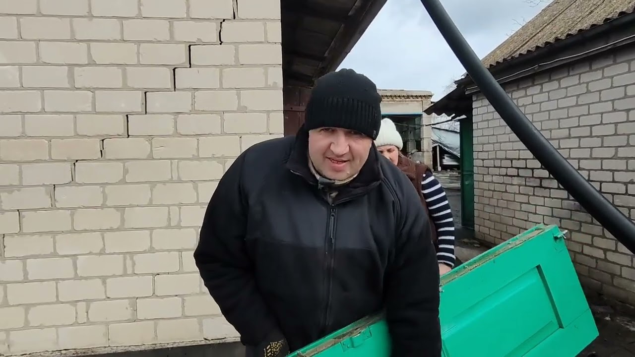 Кто соблюдает пост 🥯...Чак переехал на новое место...