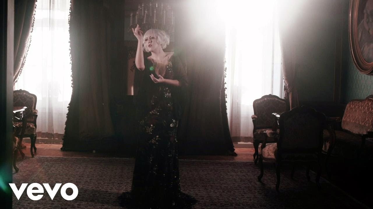 Nina Kraljić - Lay You Down (Official Video)