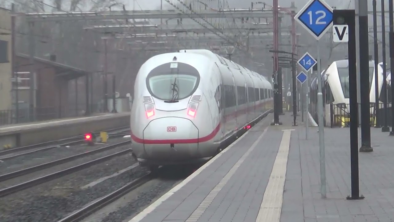 ICE vertrekt uit Venlo richting Frankfurt HBF