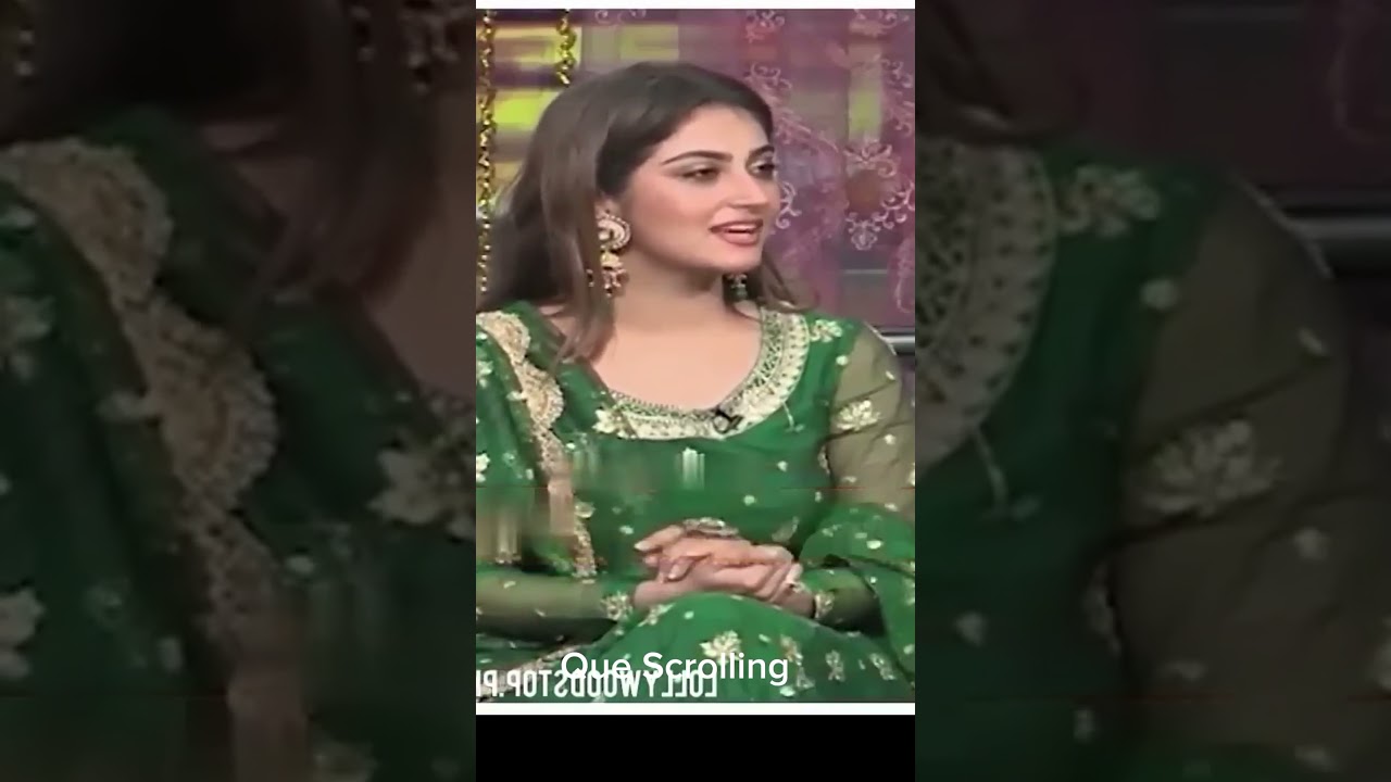 Bas oye Bas oye sing a song Hiba Bukhari | Dania Shah