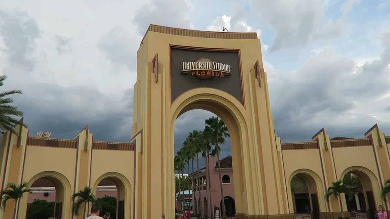 Halloween Horror Nights 25 Street Props Are Out At Universal Orlando!!! (8.20.15)