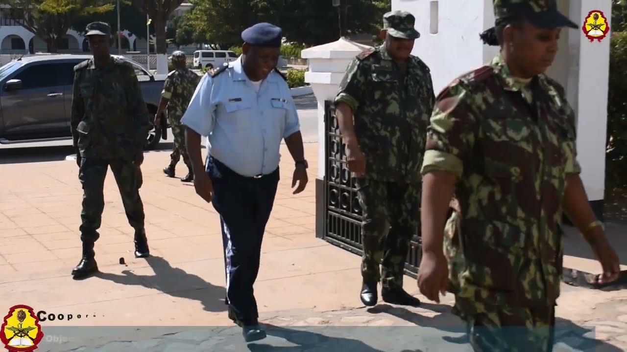Contra Almerante Visita Academia Militar Marechal Samora Machel