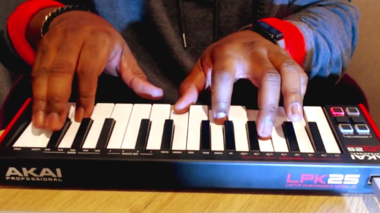 AKAI LPK MINI в действии