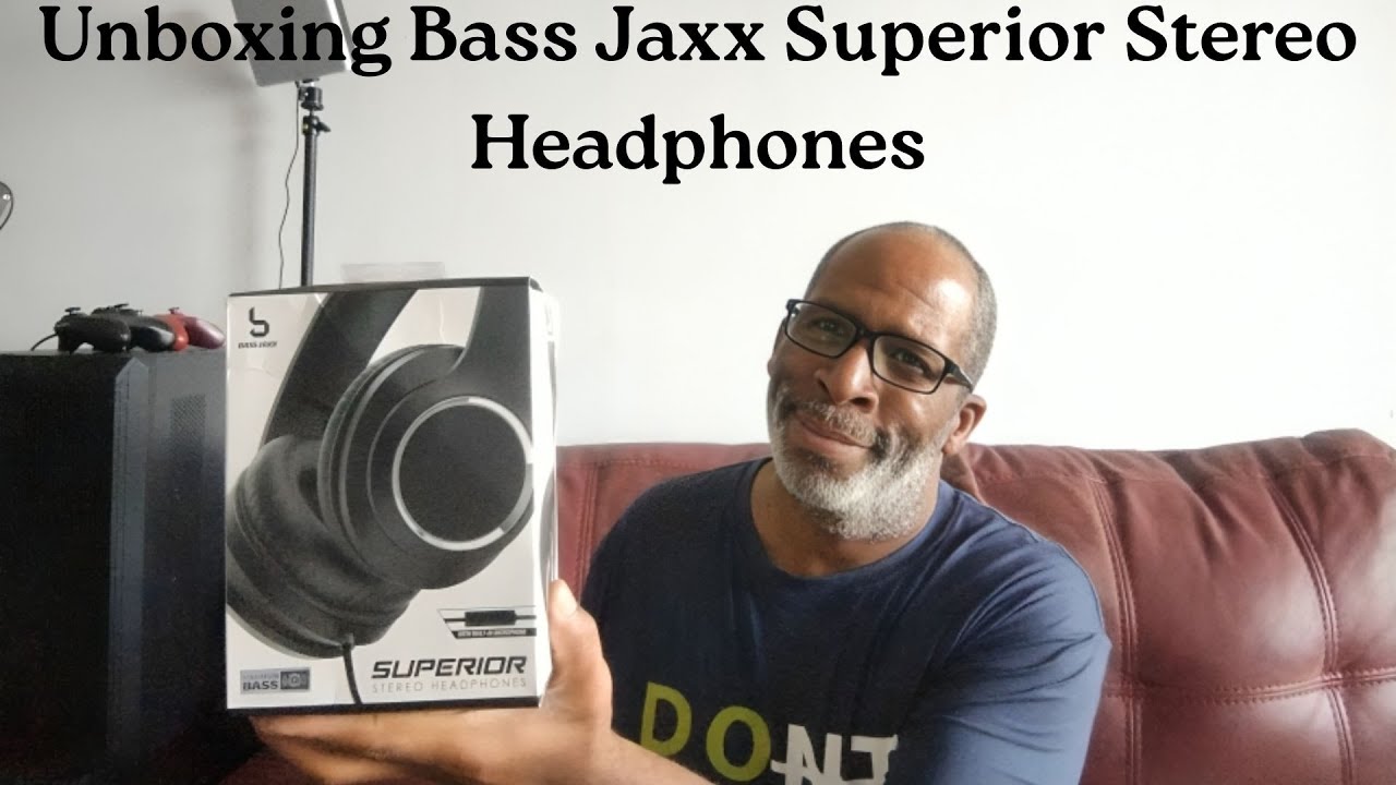 Распаковка наушников Bass Jaxx Superior