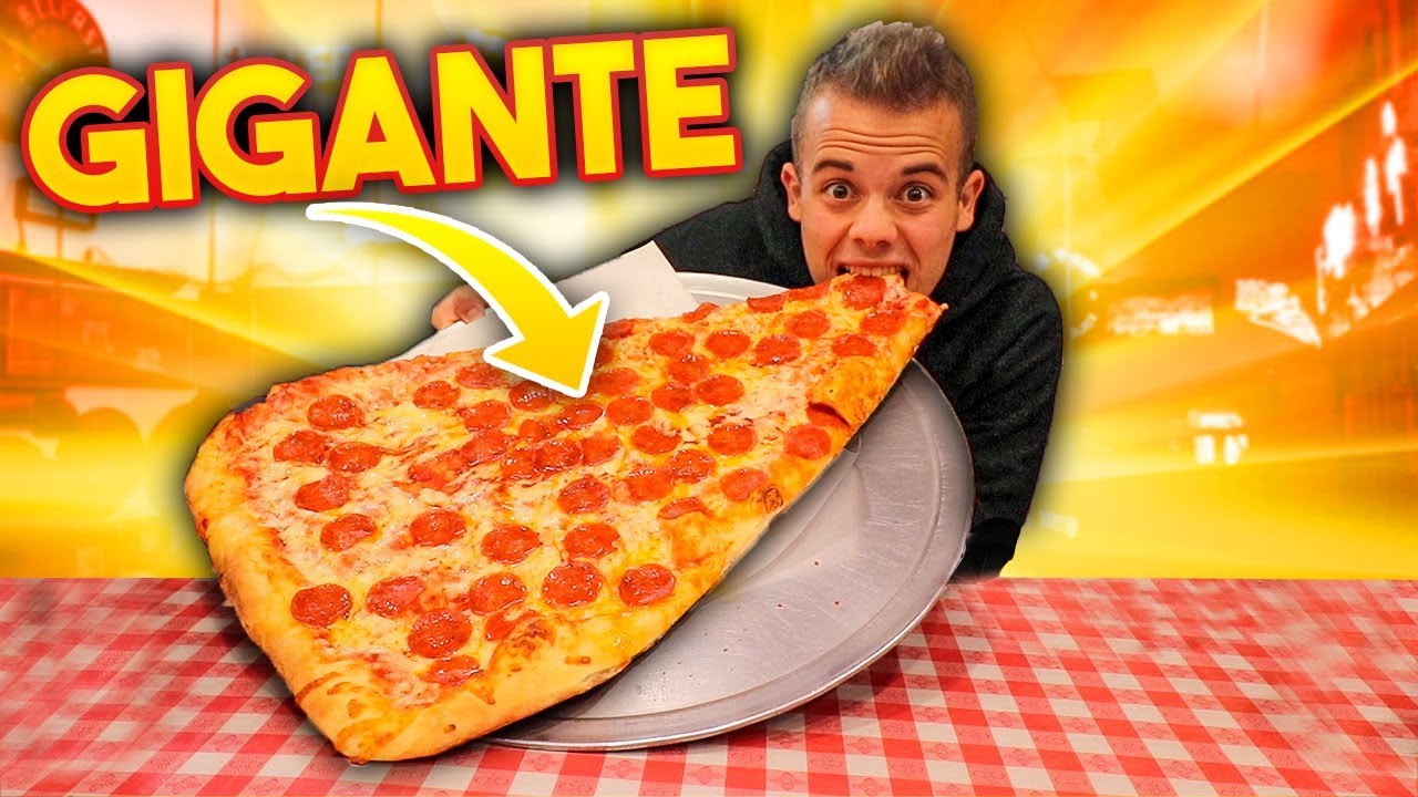 🍕 HO MANGIATO il TRANCIO di PIZZA PIÙ GRANDE del MONDO! 🌎
