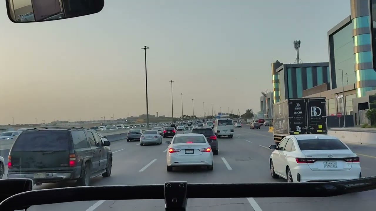 On the way to khobar to Dhahran mall, Easter province bus