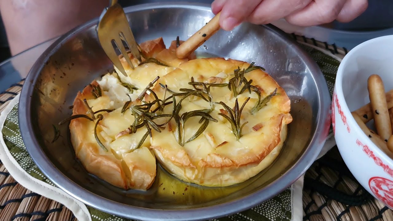 How To Make Baked Camembert with Garlic and Rosemary