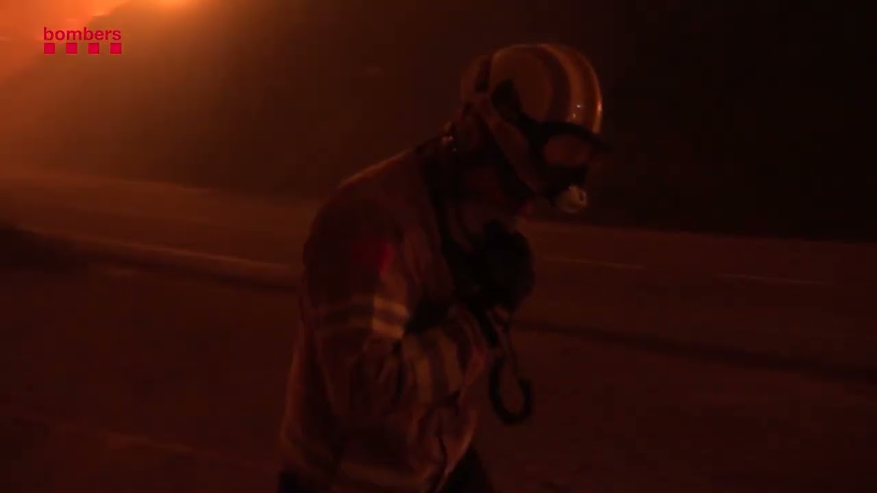 La Generalitat vol retirar els voluntaris de l'extinció d'incendis forestals